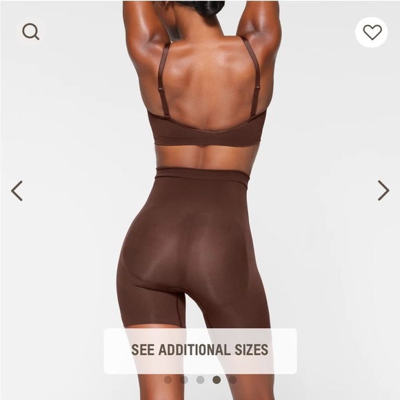 SKIMS SEAMLESS MID THIGH SCULPT BUTT ENHANCING Cocoa‎ SHORTS Medium - Picture 4 of 5